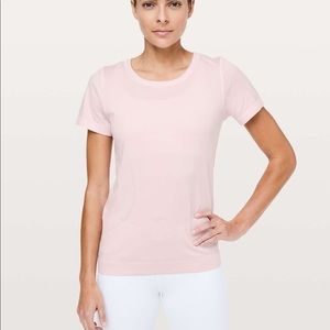 Lululemon Swiftly Tech Short Sleeve Relaxed Fit